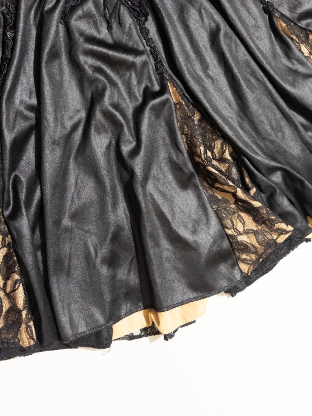 Vintage Black and Tan Fringe Dance Costume With Lace and Pleats - Picture 7 of 10